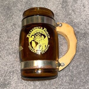 Vintage Pittypat’s Porch Amber Glass Mug great condition. 50 yrs old.